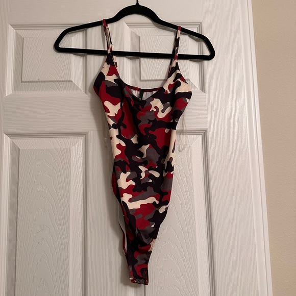 Tic Toc Camo Bodysuit Adjustable Straps Size S Great Condition - Picture 1 of 3